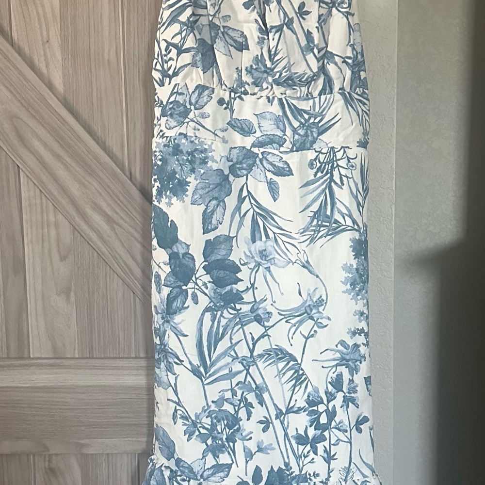 Brand New White Maxi Pencil Dress with Ruffled Tiered Design for Resort Wear